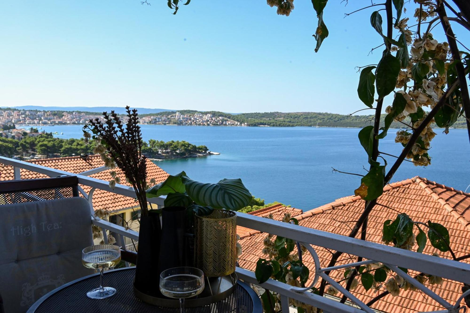 Apartment Spira Puovica Trogir Exterior photo